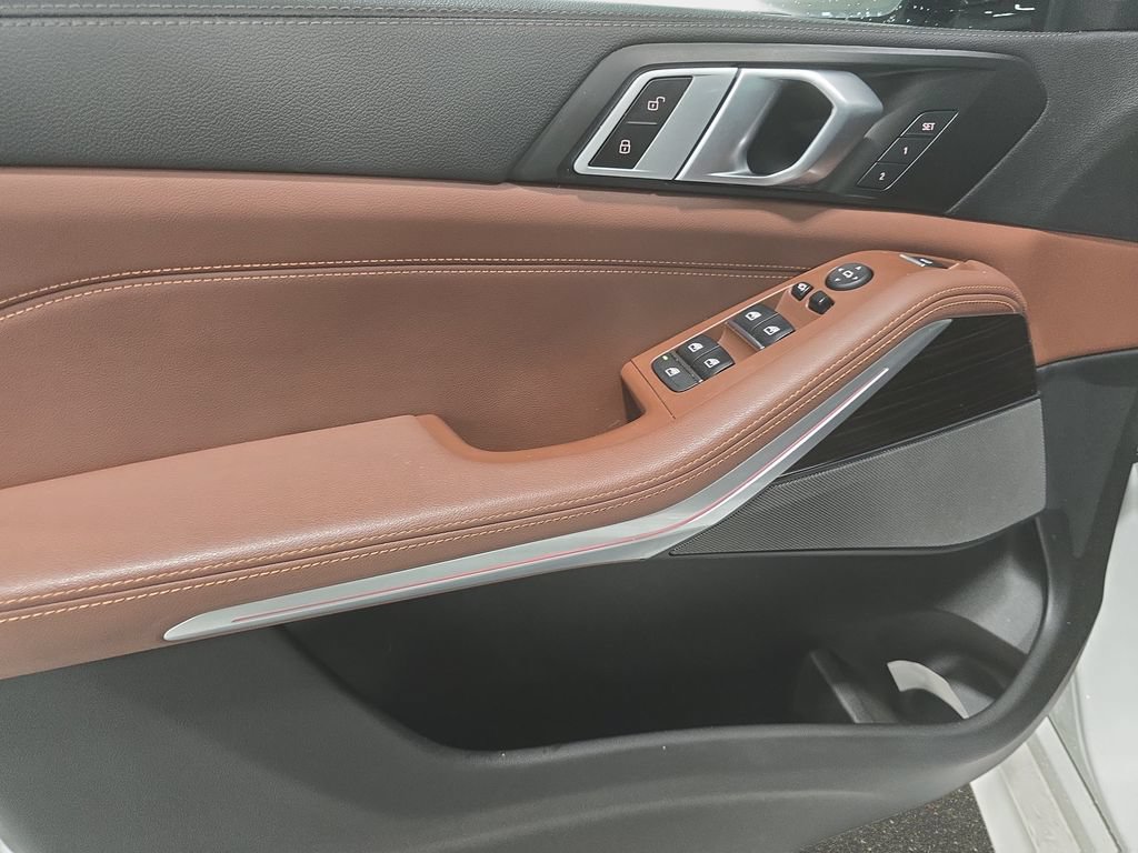 Certified 2023 BMW X5 sDrive40i w/ M Sport Package RWD image 21