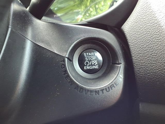 Used 2016 Jeep Renegade Trailhawk AWD/4WD image 21