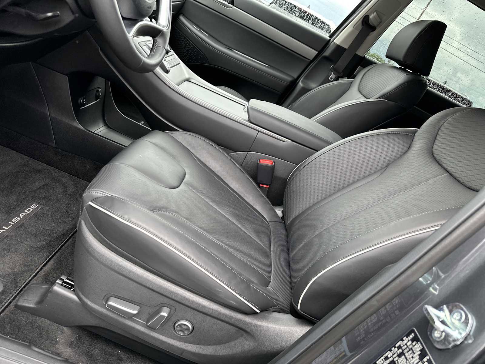 Used 2025 Hyundai Palisade SEL FWD image 12
