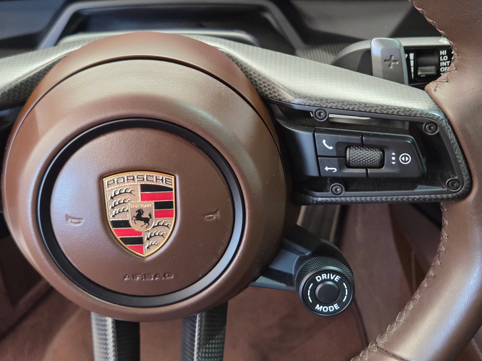 Certified 2024 Porsche 911 Targa 4 GTS AWD/4WD image 17