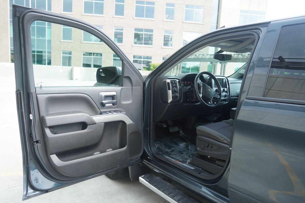 Used 2017 Chevrolet Silverado 1500 LT w/ All Star Edition AWD/4WD image 38