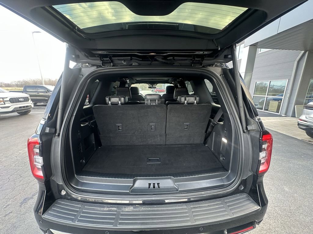 Used 2024 Ford Expedition Limited image 31