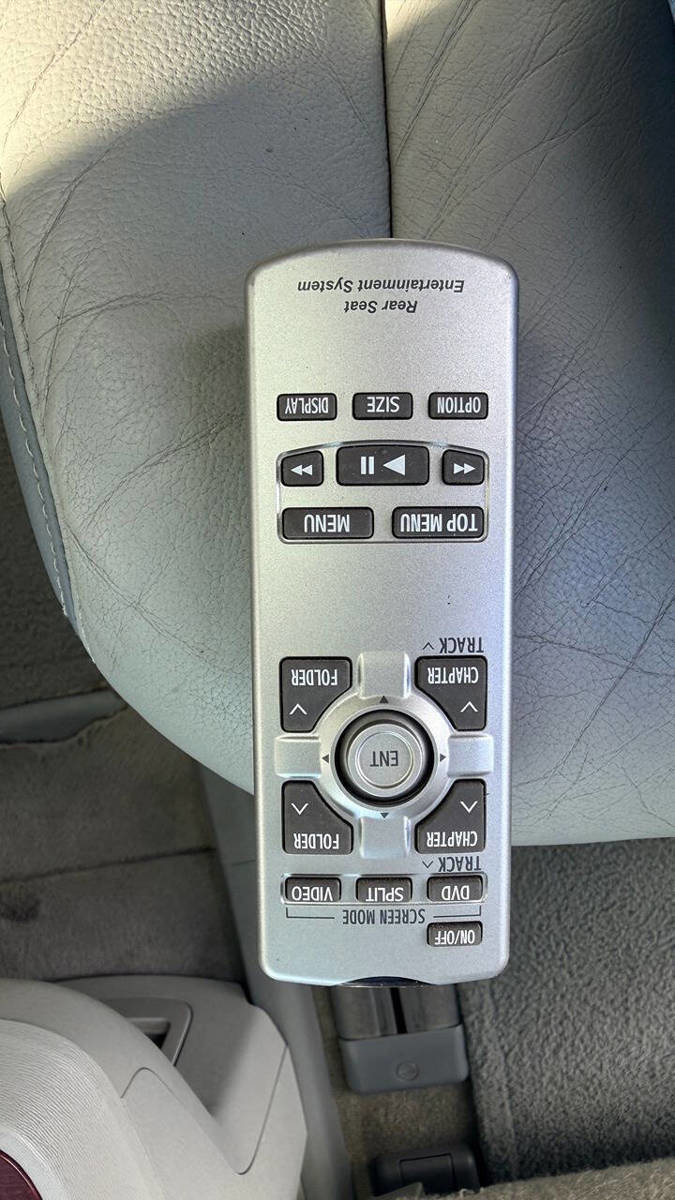 Used 2012 Toyota Sienna Limited w/ Premium Pkg image 48