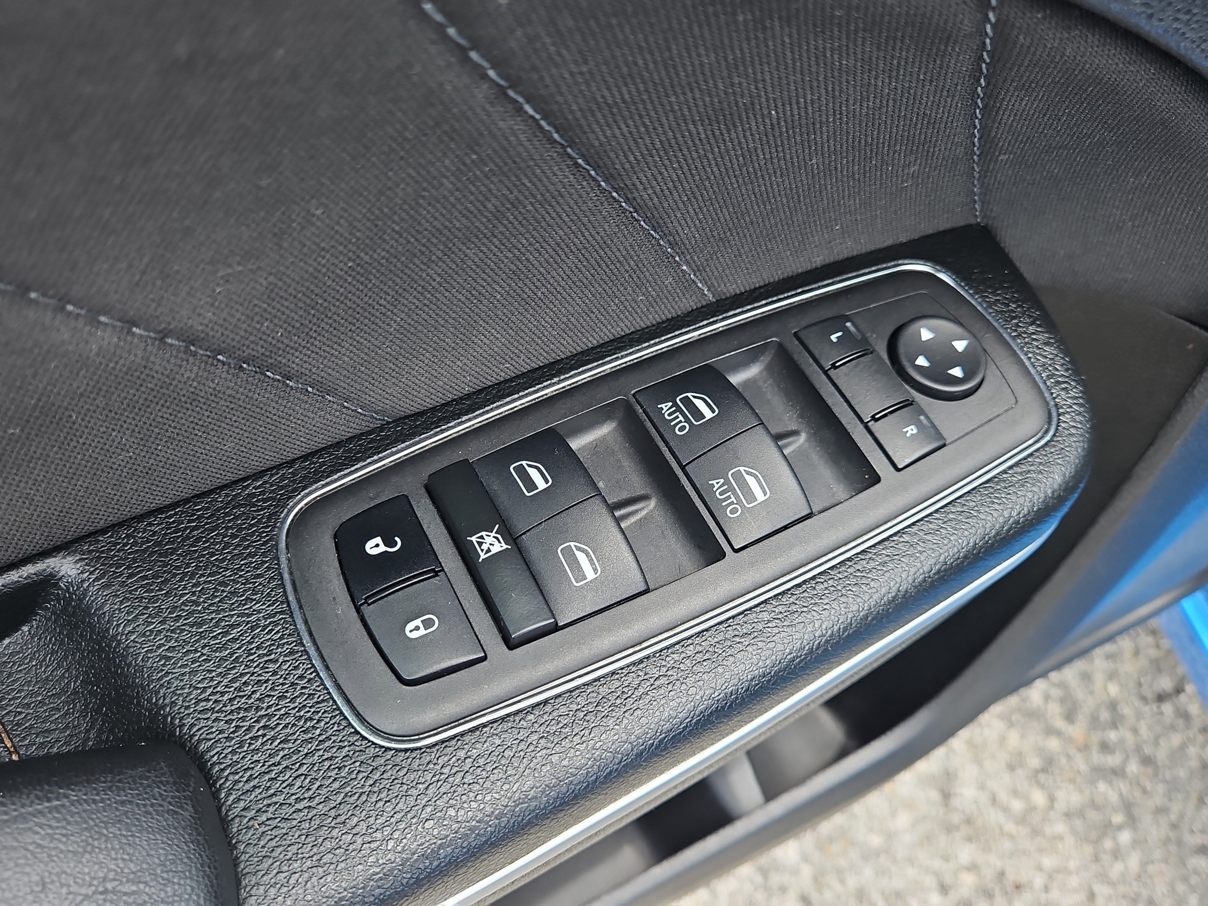 Used 2023 Dodge Charger SXT image 16