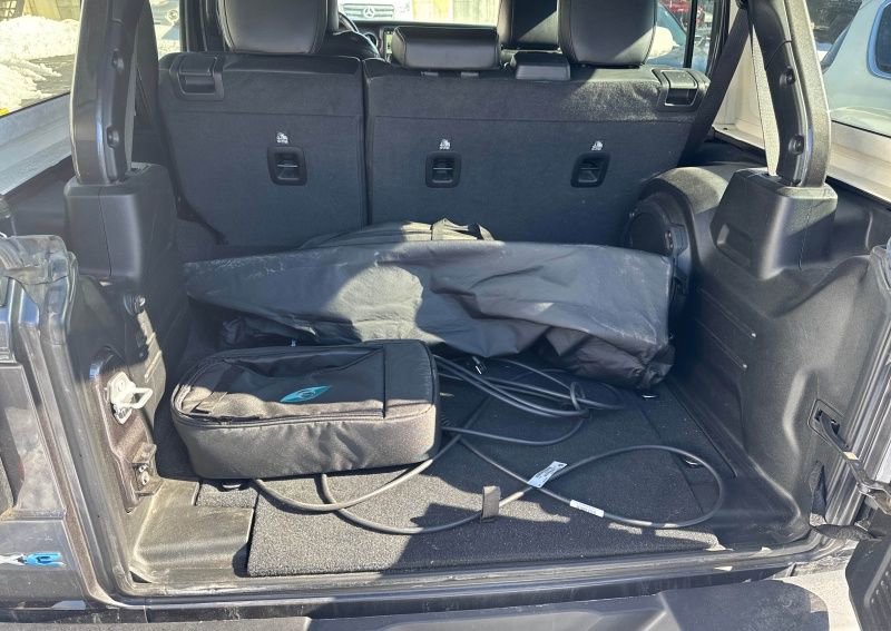 Used 2022 Jeep Wrangler Unlimited Sahara w/ Cold Weather Group image 11