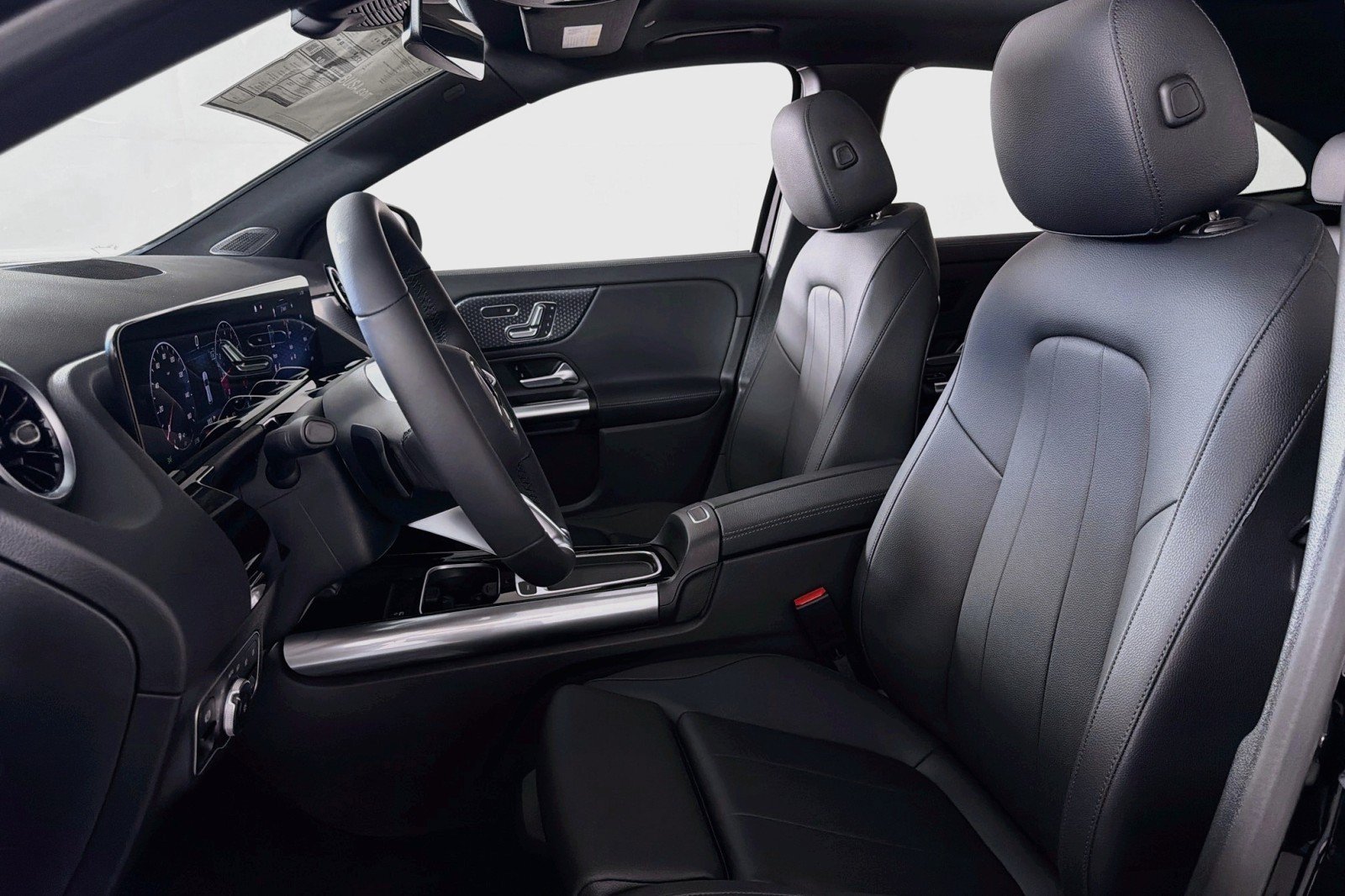New 2026 Mercedes-Benz GLA 250 image 16