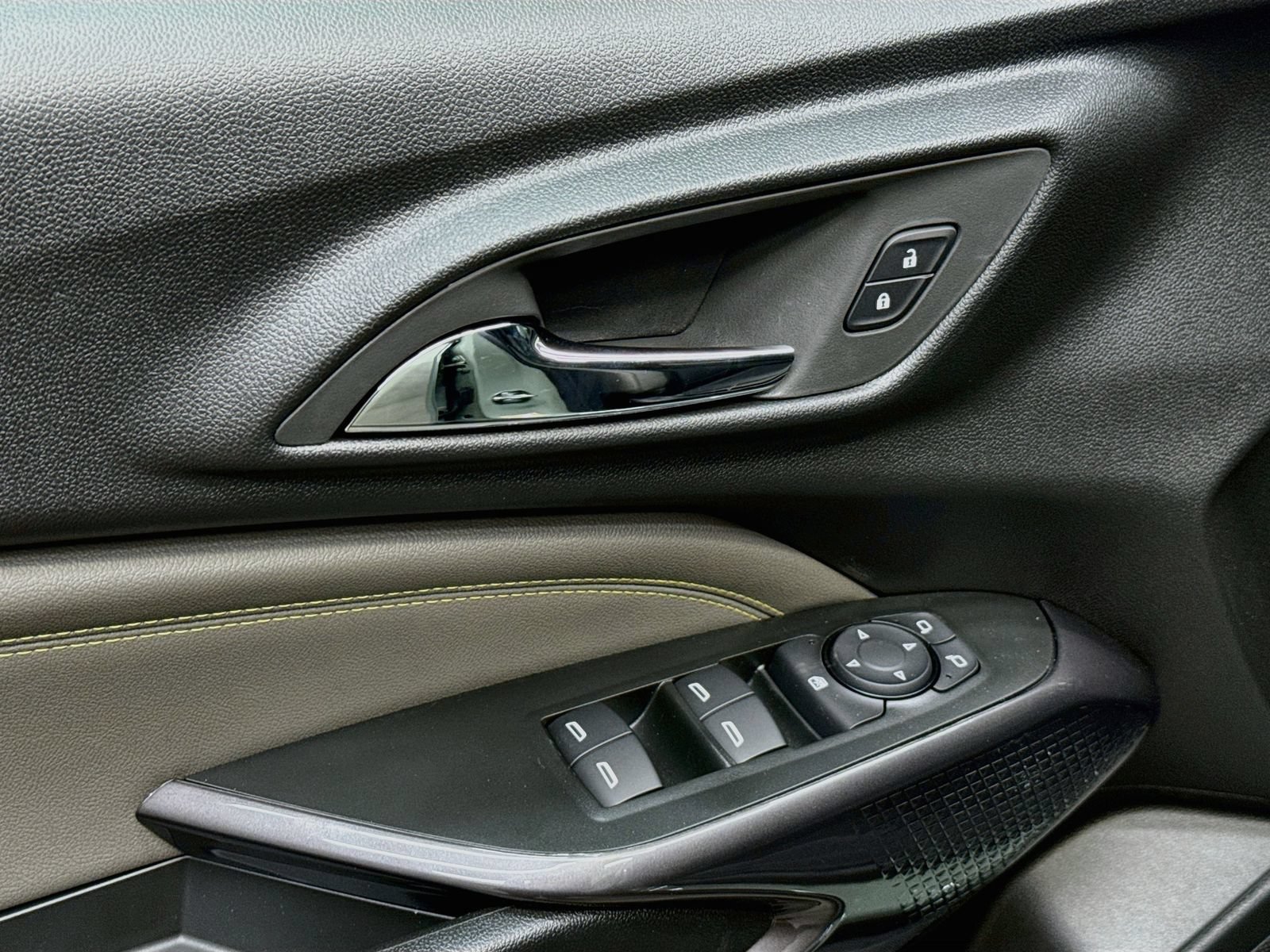 New 2026 Chevrolet Trax ACTIV w/ Sunroof Package FWD image 21