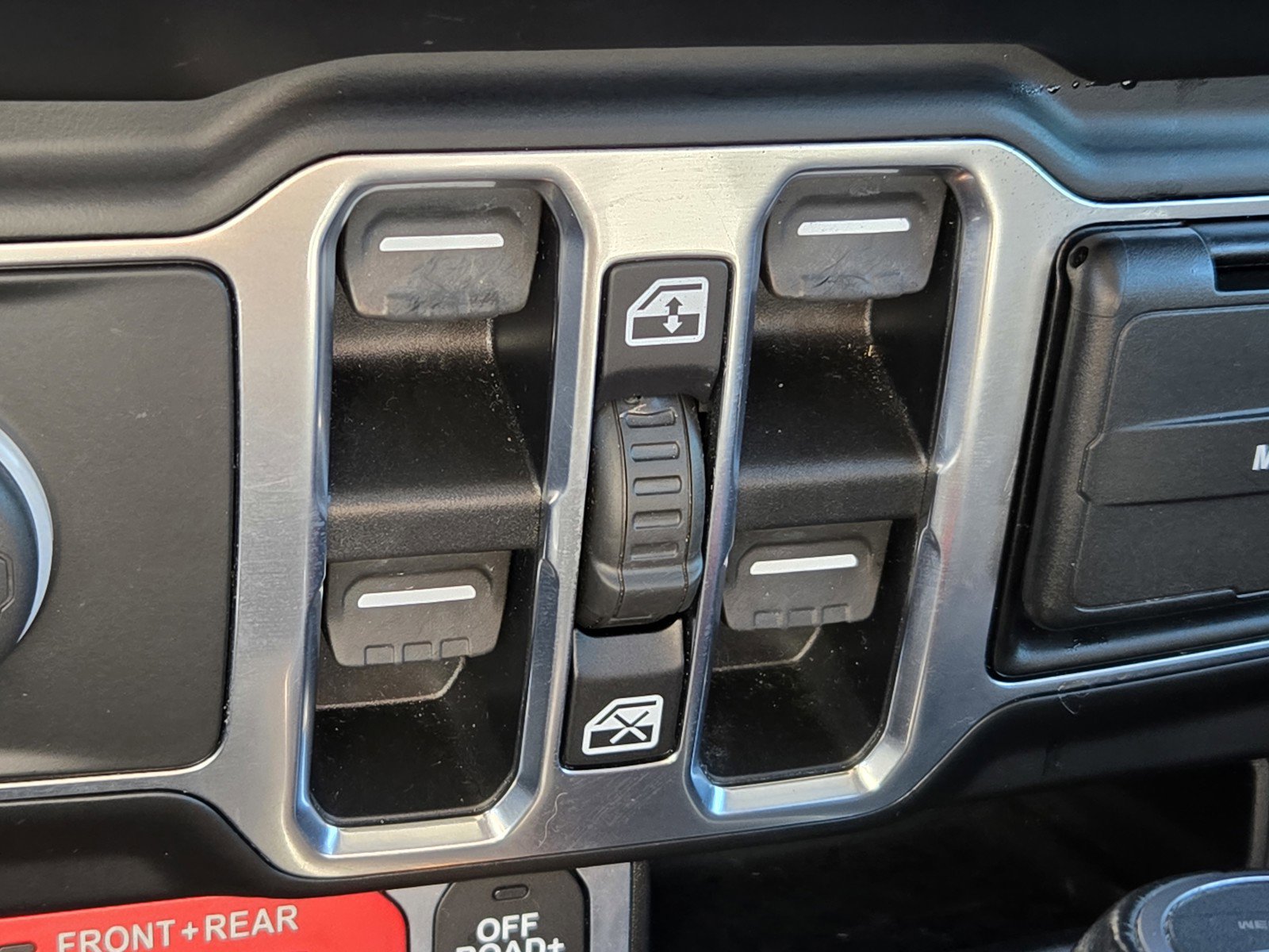 Used 2020 Jeep Gladiator Rubicon image 20