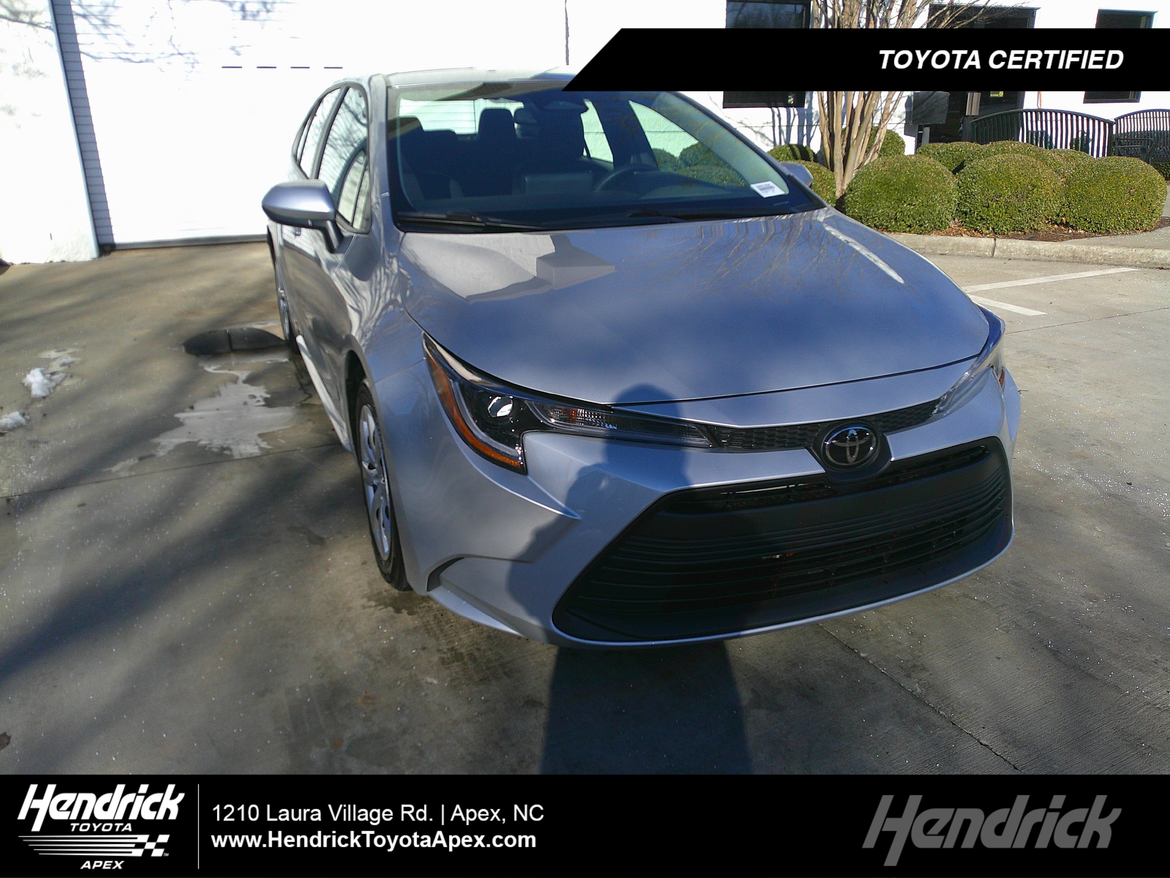 Used 2024 Toyota Corolla LE image 1