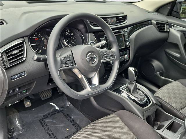 Used 2020 Nissan Rogue Sport SV FWD image 10