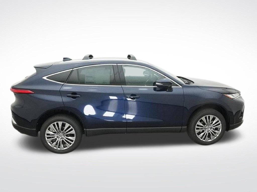 Used 2024 Toyota Venza XLE AWD/4WD image 14