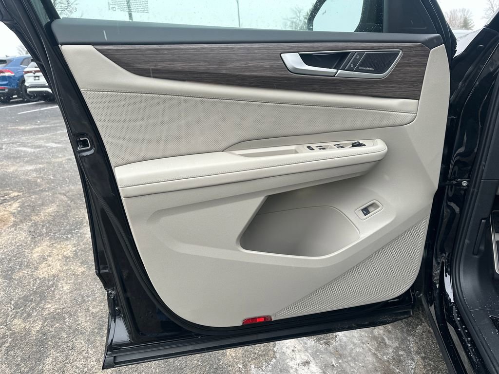 New 2026 Volkswagen Atlas SEL Premium R-Line image 5