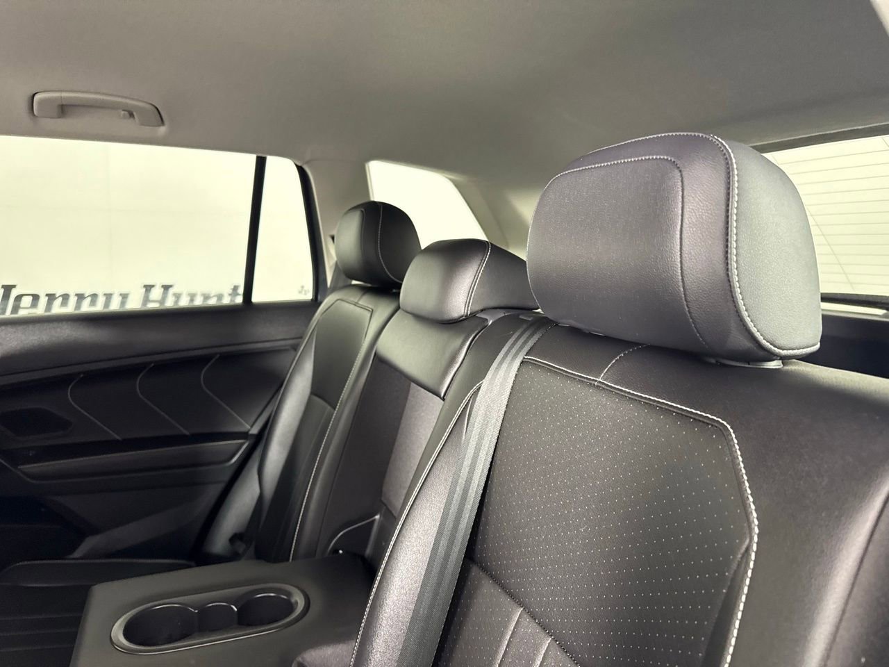 Used 2024 Volkswagen Tiguan SE image 22