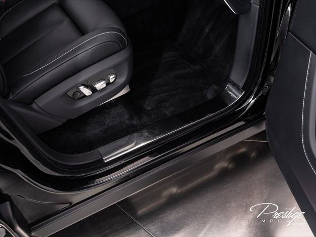 Used 2023 Rolls-Royce Cullinan AWD/4WD image 34