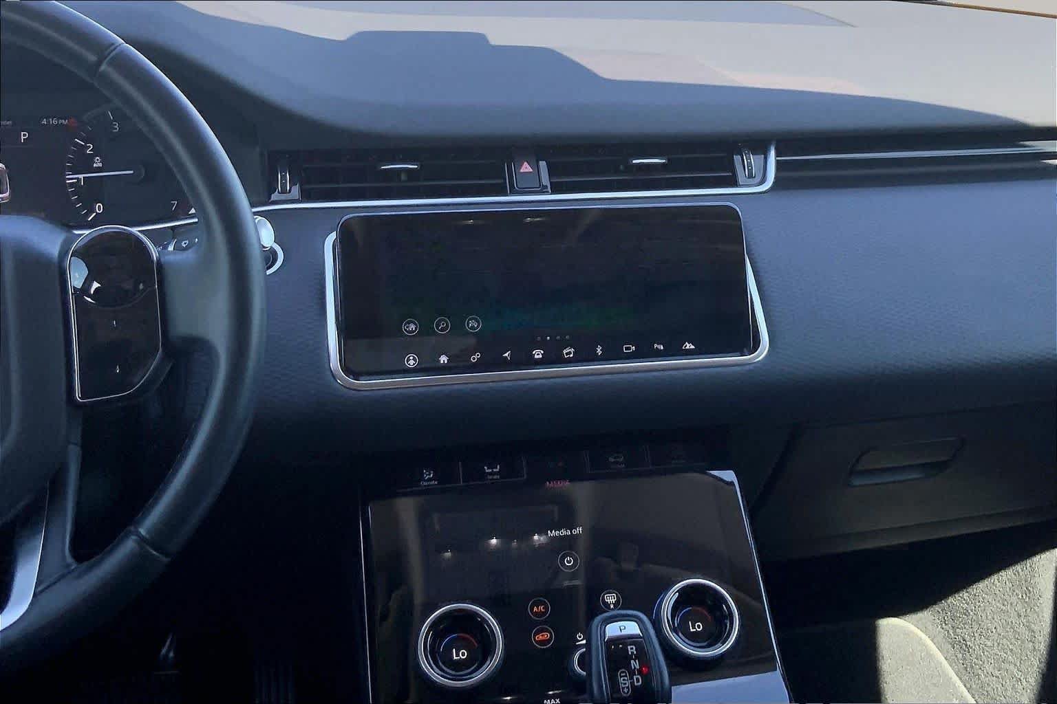 Used 2020 Land Rover Range Rover Evoque S AWD/4WD image 7