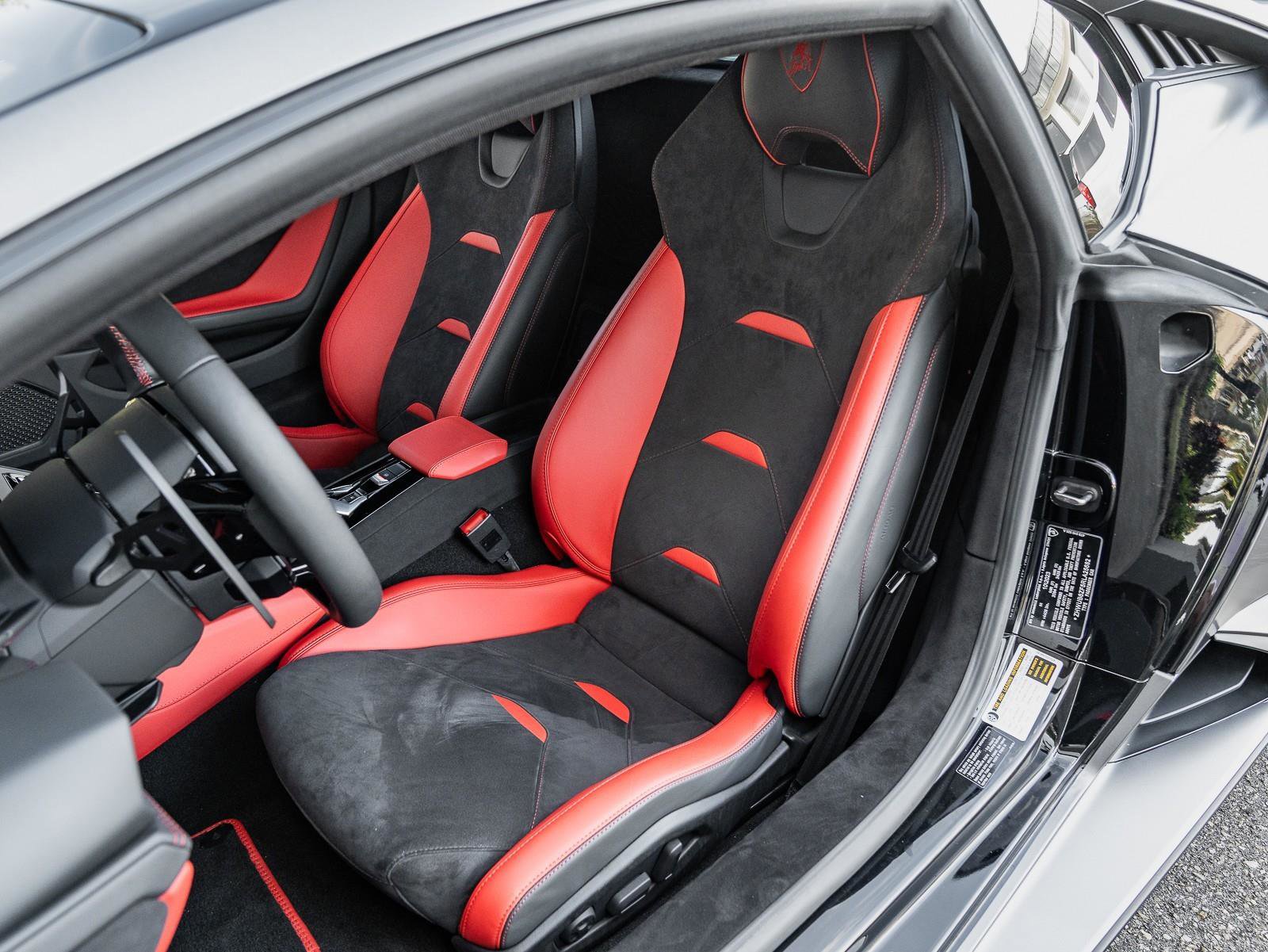 Used 2024 Lamborghini Huracan Tecnica image 8