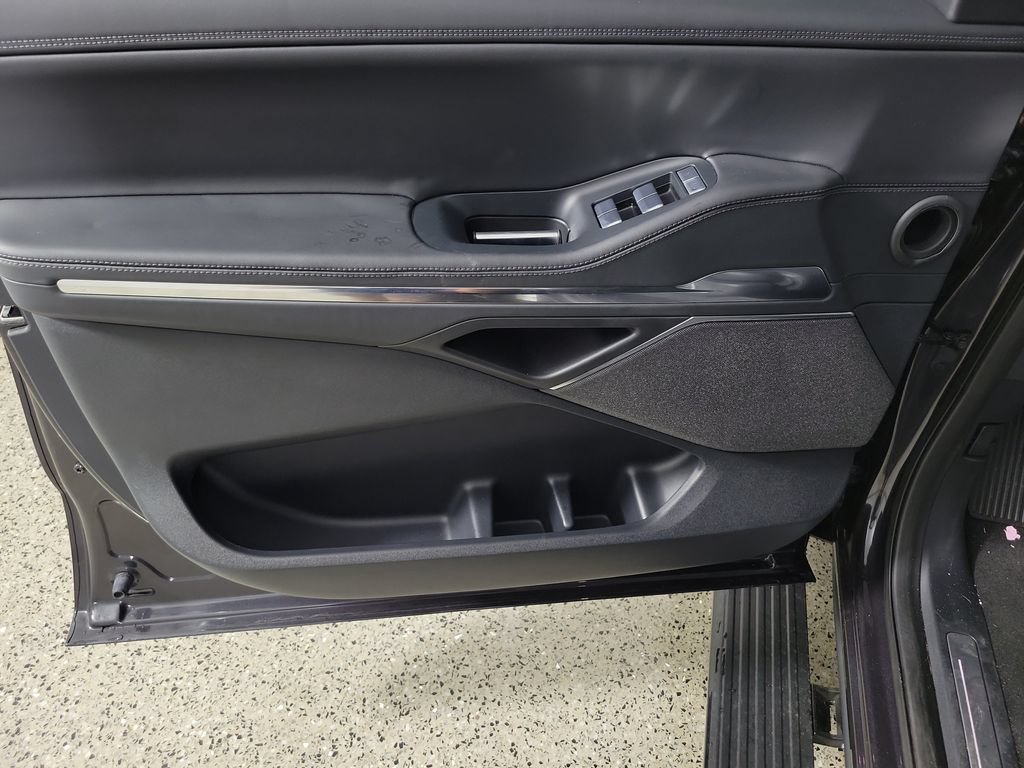 New 2025 Lincoln Navigator Reserve w/ Jet Appearance Package AWD/4WD image 19