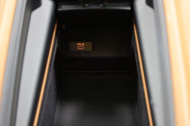 Used 2022 BMW X7 xDrive40i w/ Premium Package image 25