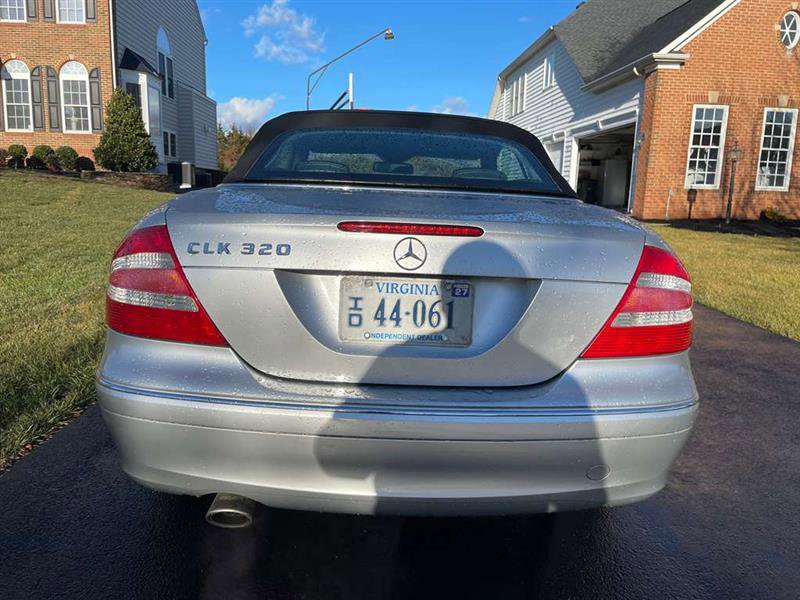 Used 2004 Mercedes-Benz CLK 320 image 6