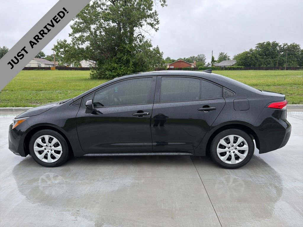 Used 2024 Toyota Corolla LE FWD image 8