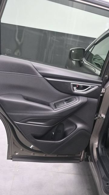 Used 2020 Subaru Forester Premium AWD/4WD image 10