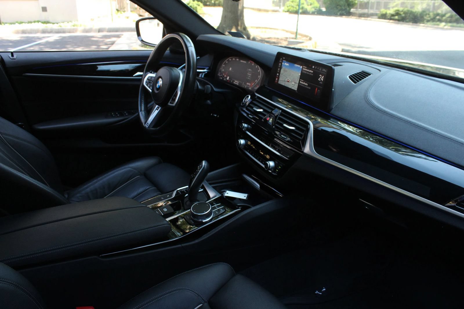 Used 2020 BMW M550i xDrive w/ Executive Package AWD/4WD image 24