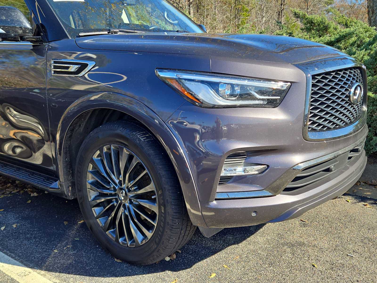 Used 2022 INFINITI QX80 Premium Select w/ All-Season Package image 4