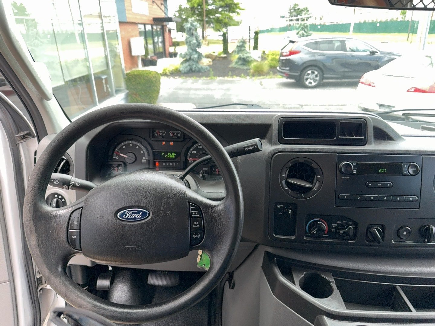 Used 2014 Ford E-350 and Econoline 350 Extended Super Duty w/ Power Group RWD image 7