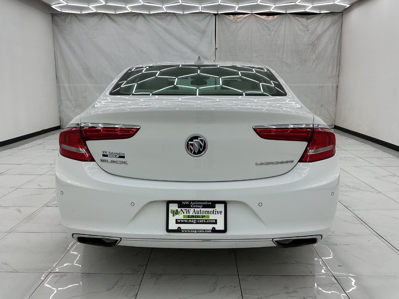 Used 2017 Buick LaCrosse Essence w/ Sun and Shade Package FWD image 10