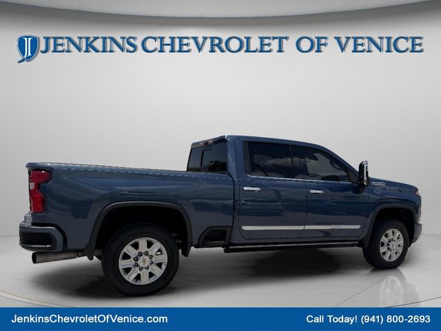 Certified 2024 Chevrolet Silverado 2500 High Country w/ High Country Premium Package AWD/4WD image 3