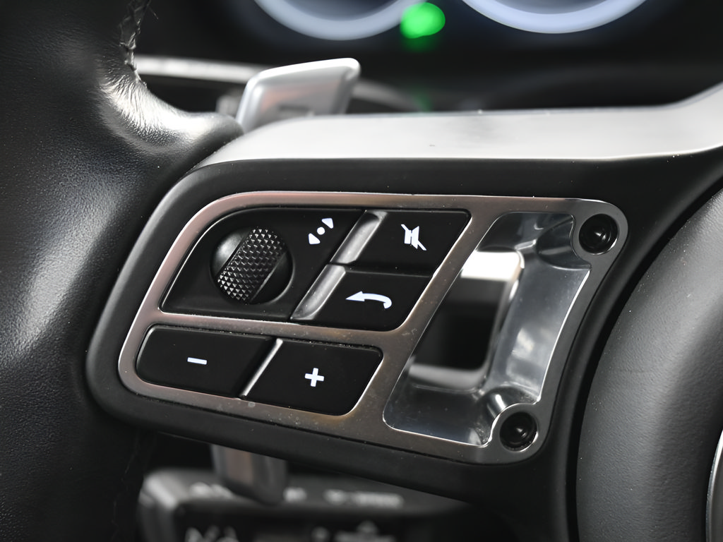 Certified 2022 Porsche Cayenne Turbo S AWD/4WD image 21