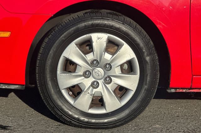 Used 2010 Hyundai Elantra GLS image 26