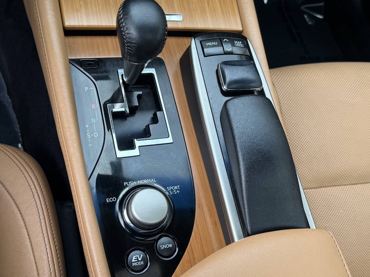 Used 2013 Lexus GS 450h RWD image 16
