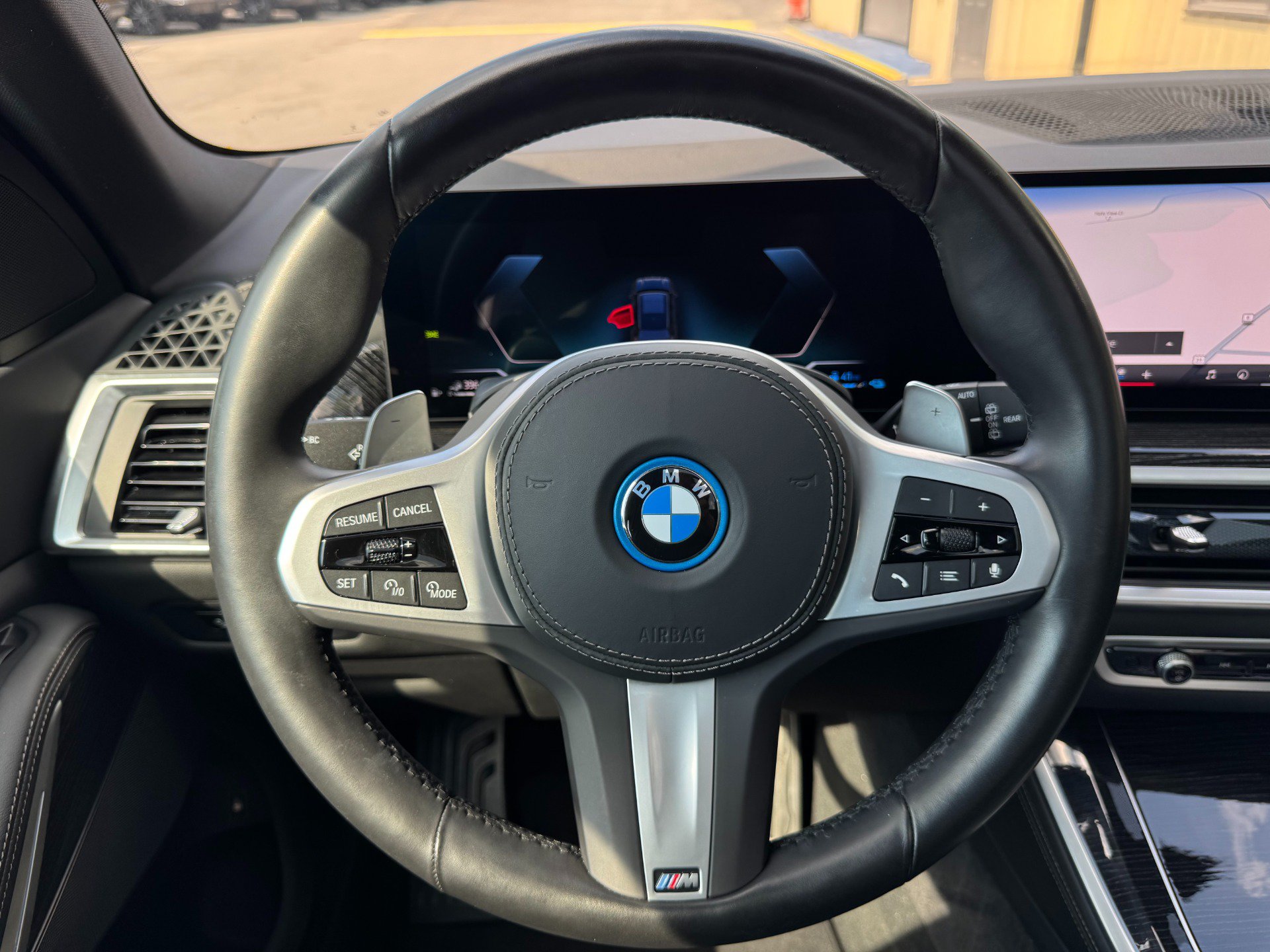 Used 2025 BMW X5 xDrive50e w/ M Sport Package AWD/4WD image 48