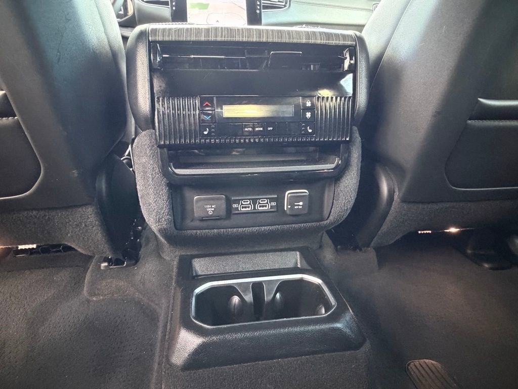 Certified 2024 Jeep Wagoneer Series II image 33