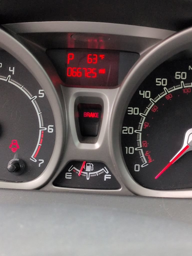 Used 2011 Ford Fiesta SEL w/ 301A Rapid Spec Order Code FWD image 14