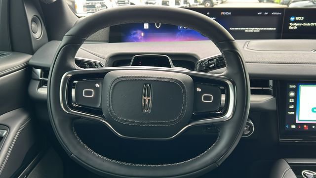 Used 2025 Lincoln Navigator Reserve w/ Jet Appearance Package image 20