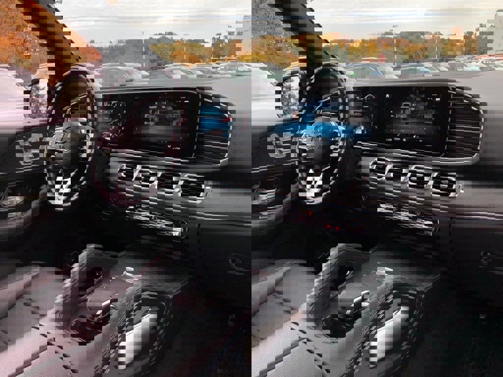 Certified 2022 Mercedes-Benz GLE 350 4MATIC w/ AMG Line Exterior image 17