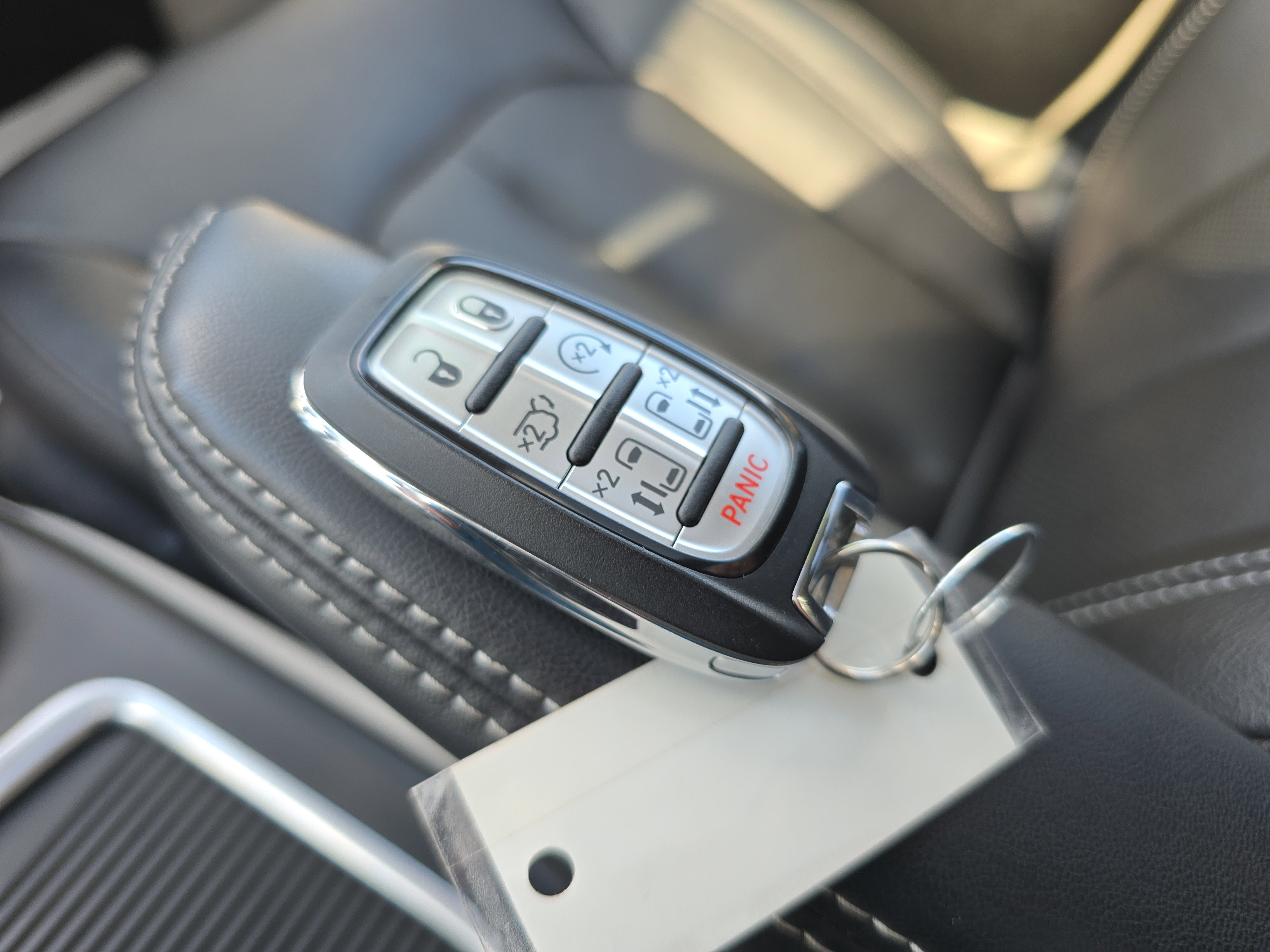 Used 2022 Chrysler Pacifica Touring-L image 38