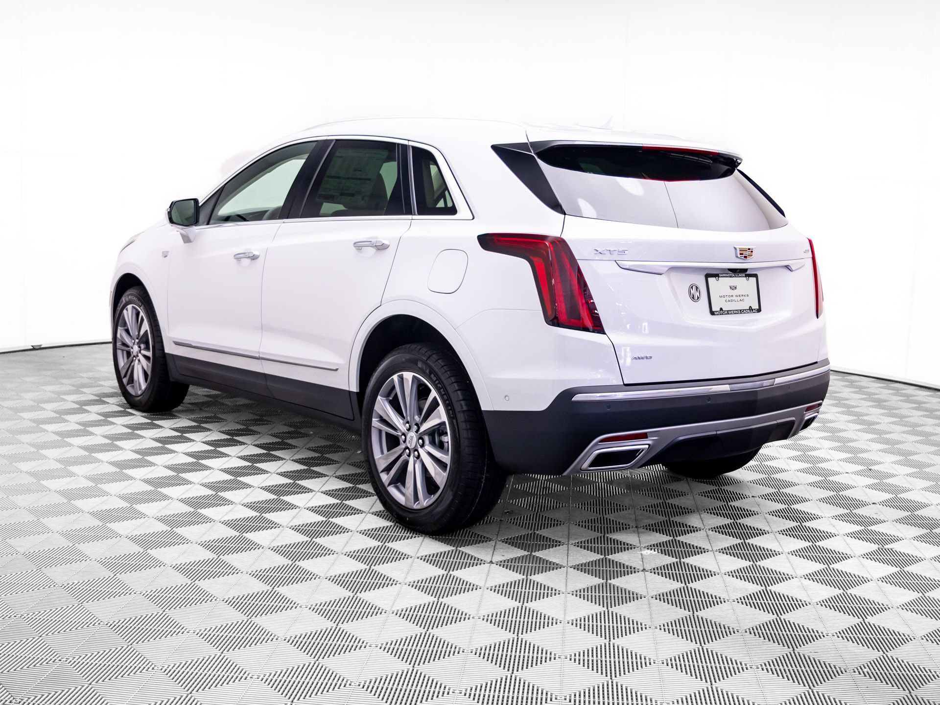 New 2026 Cadillac XT5 Premium Luxury w/ Driver Assist Package AWD/4WD video 3