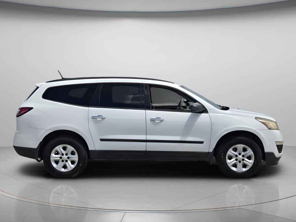 Used 2016 Chevrolet Traverse LS FWD image 3