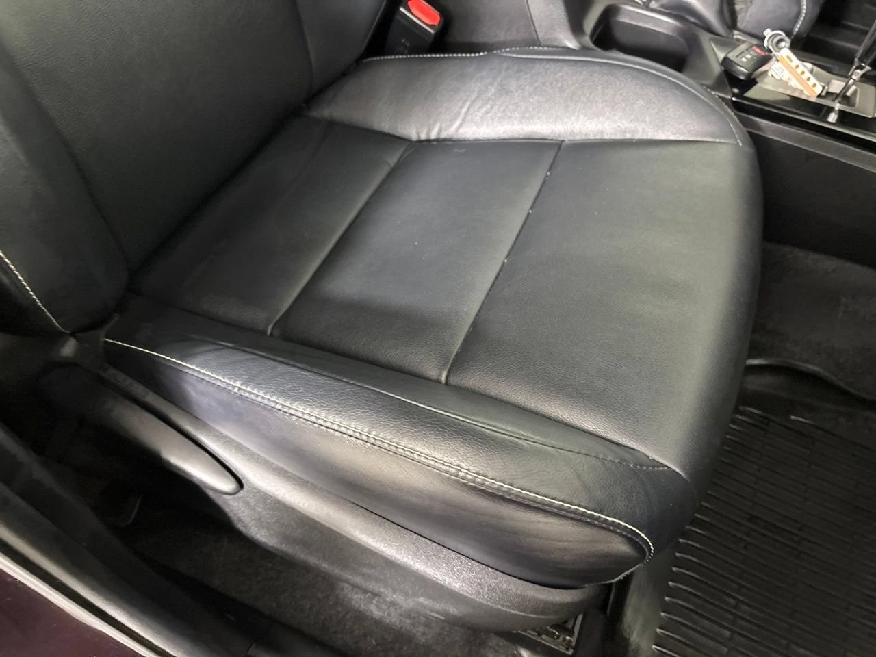 Used 2017 Toyota RAV4 Limited w/ All Weather Liner Package AWD/4WD image 31