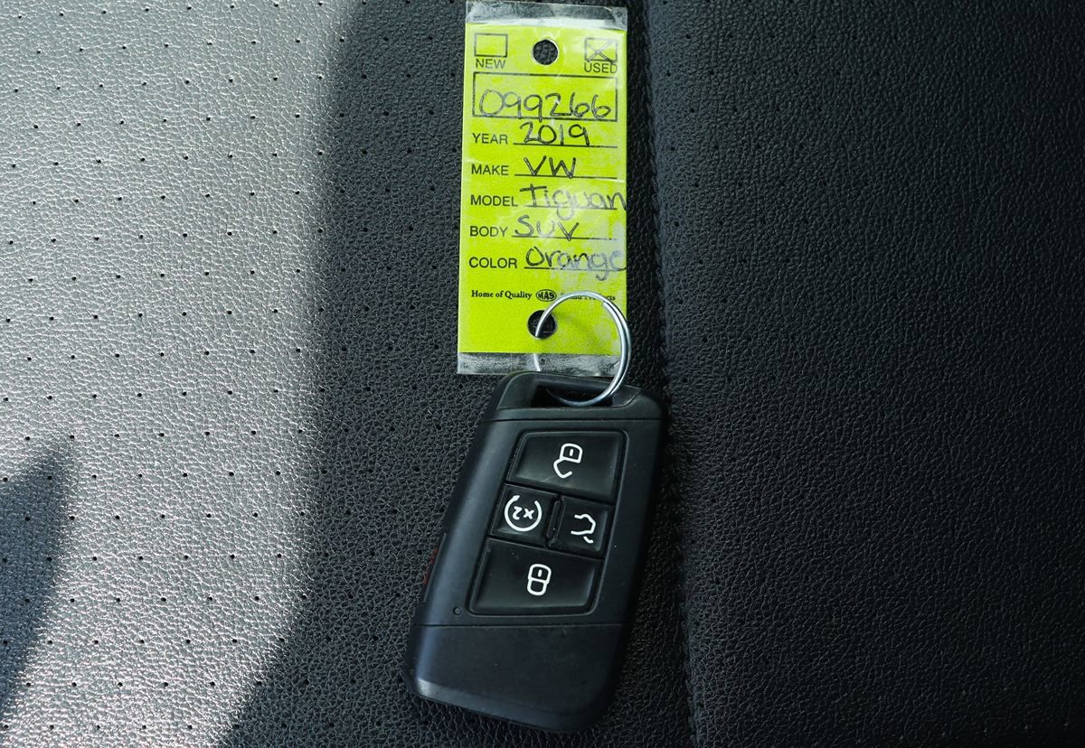 Used 2019 Volkswagen Tiguan SEL AWD/4WD image 62