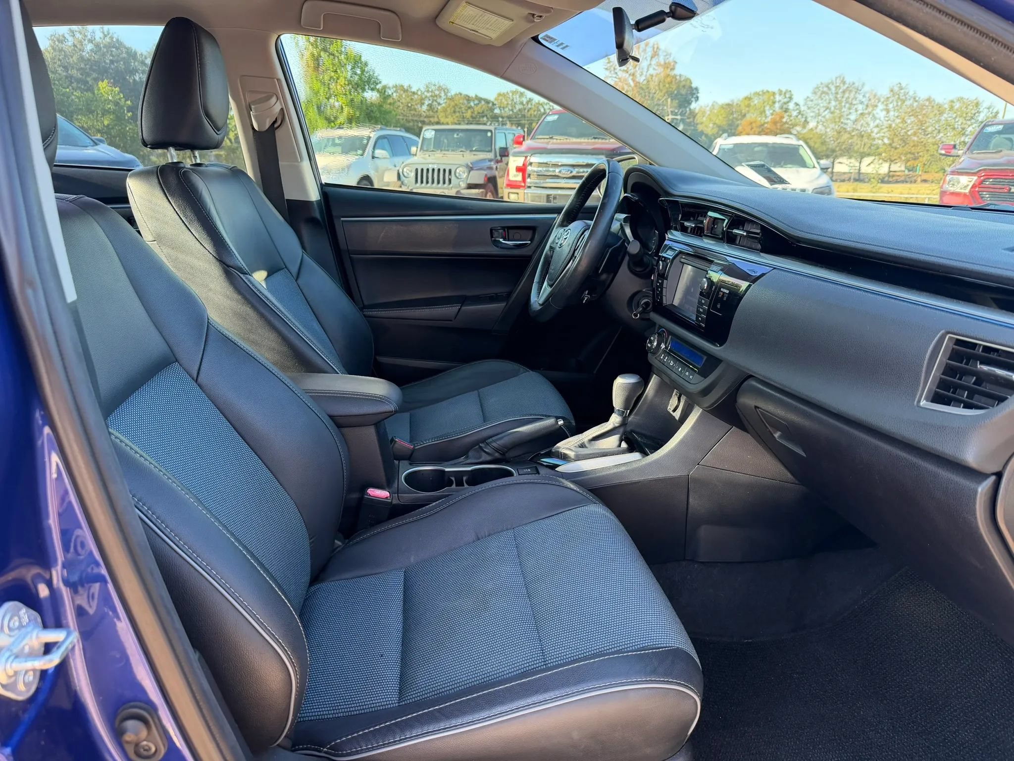 Used 2014 Toyota Corolla S FWD image 19