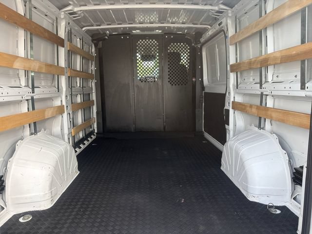 Used 2025 RAM ProMaster 2500 w/ U-Haul Equipment Group FWD image 17