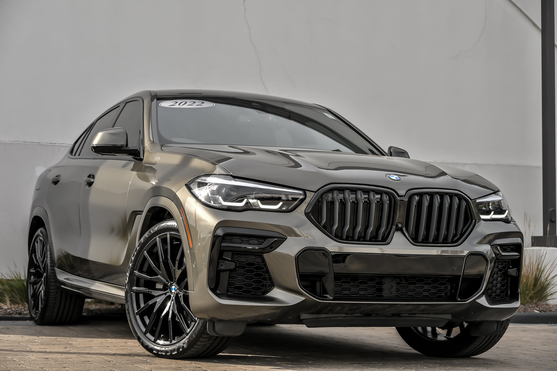 Used 2022 BMW X6 xDrive40i w/ M Sport Package