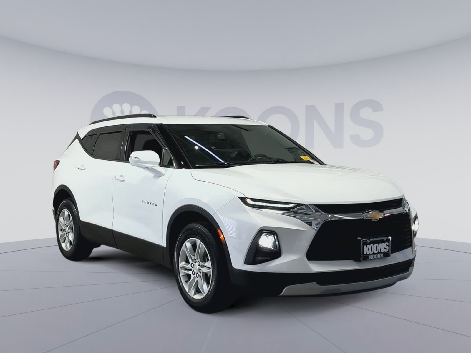 Used 2019 Chevrolet Blazer LT FWD image 2