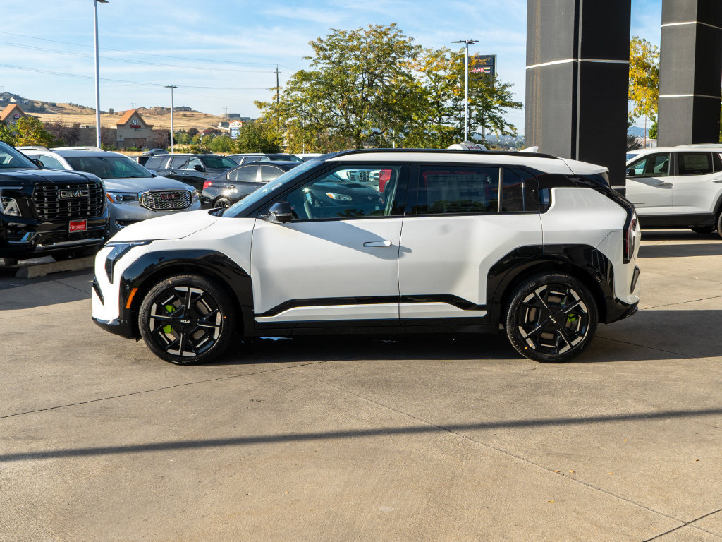 New 2027 Kia EV3 GT AWD/4WD image 4