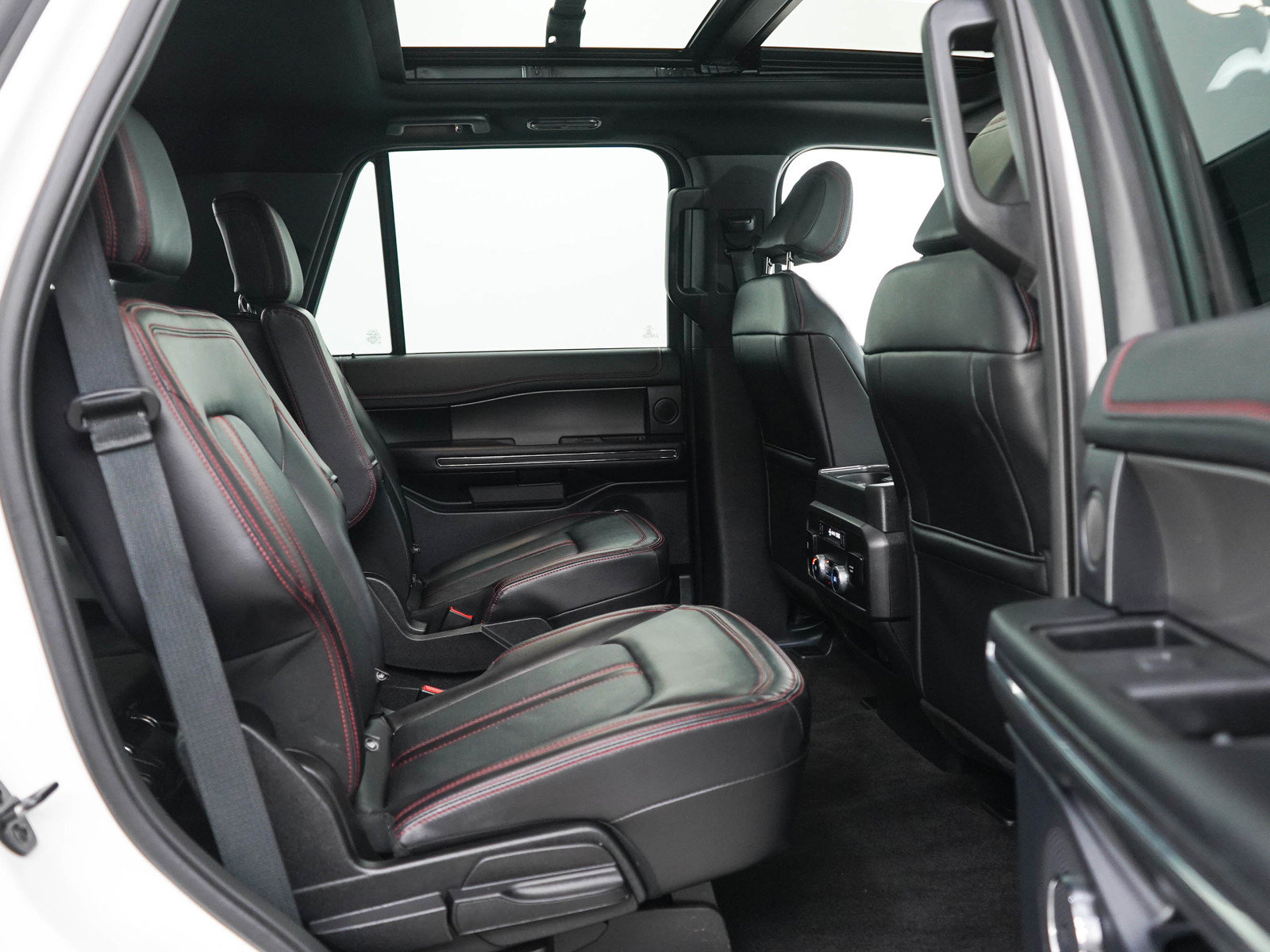 Used 2021 Ford Expedition Limited AWD/4WD image 12