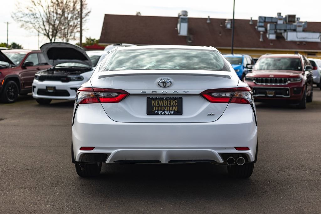 Used 2024 Toyota Camry SE FWD image 10
